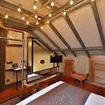 Sanat Boutique Pera 3*