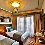 Sanat Boutique Pera 3*