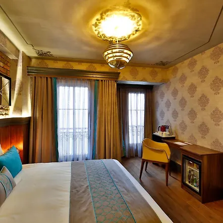 Hotel Sanat Boutique Pera 3*