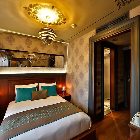 Sanat Boutique Pera 3*